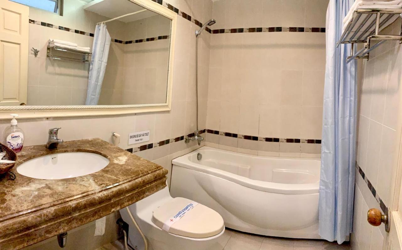 Bao Tran Hotel Ho Chi Minh City Exterior photo
